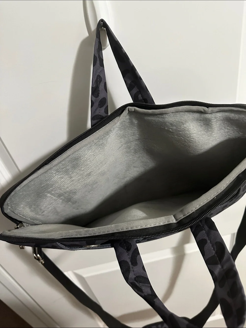 Leopard Print Laptop Bag in Gray